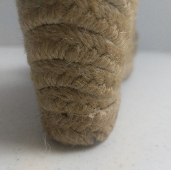 Adrienne Vittadini Gold Metallic Wedge 4" Heel Chris's Cross ShoeJute Heel 7.5 - Picture 13 of 14